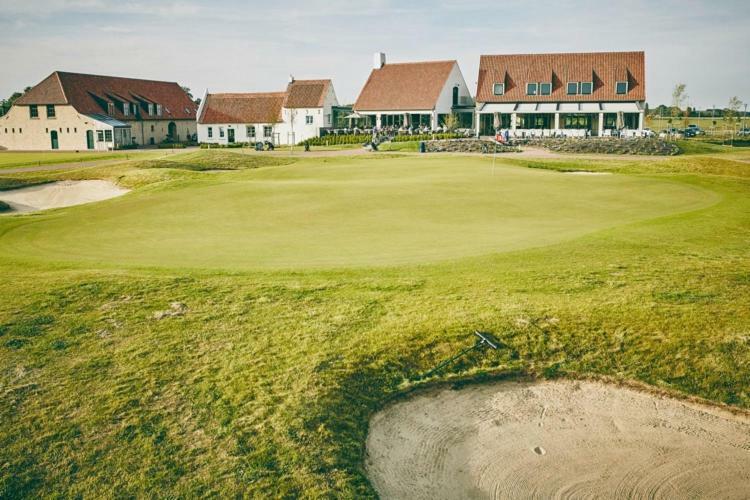 Appartamento Zeedijk Oostduinkerke Frontaal Zeezicht - Volledig Gerenoveerd 2022! Esterno foto